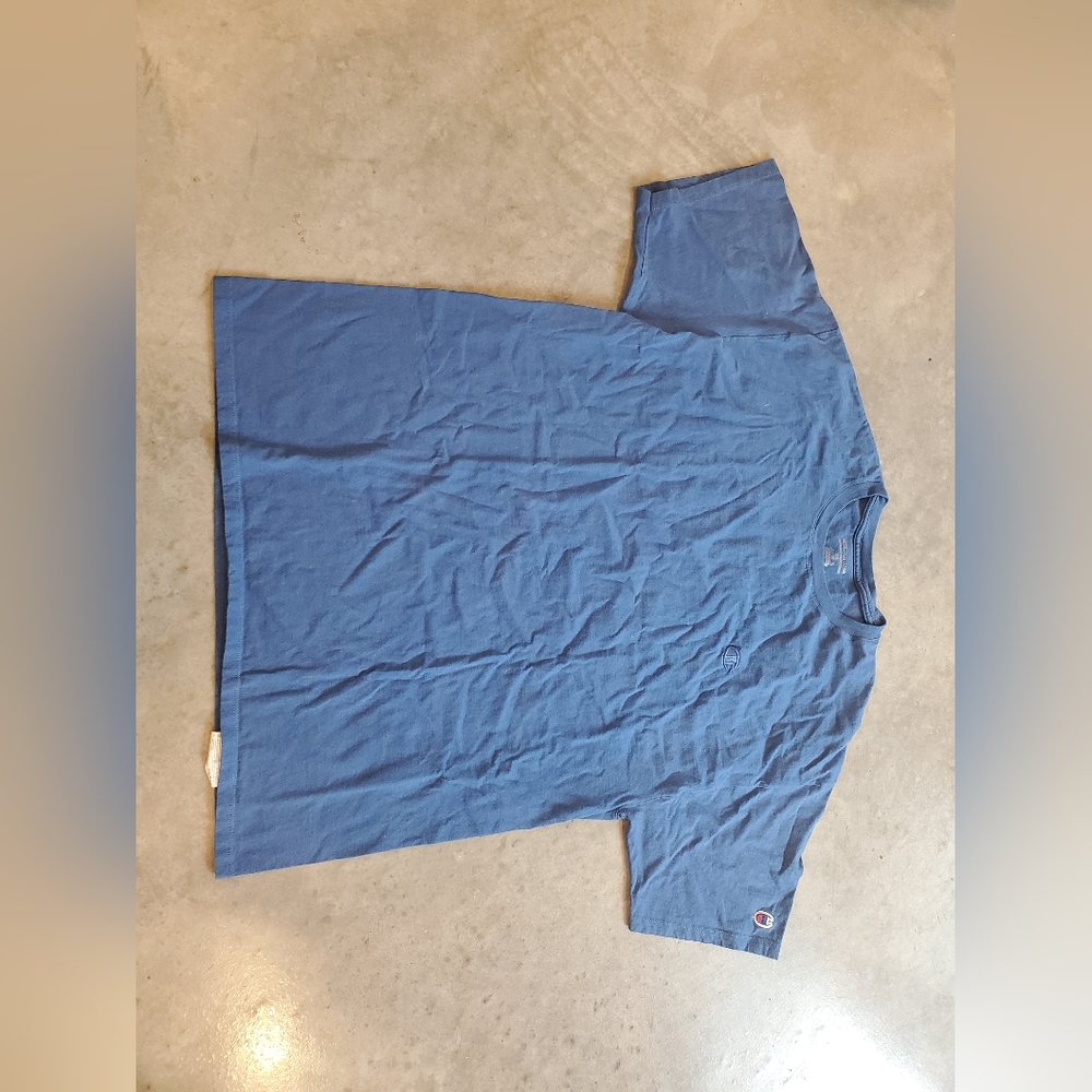 Champion men's shirt size 2XL
